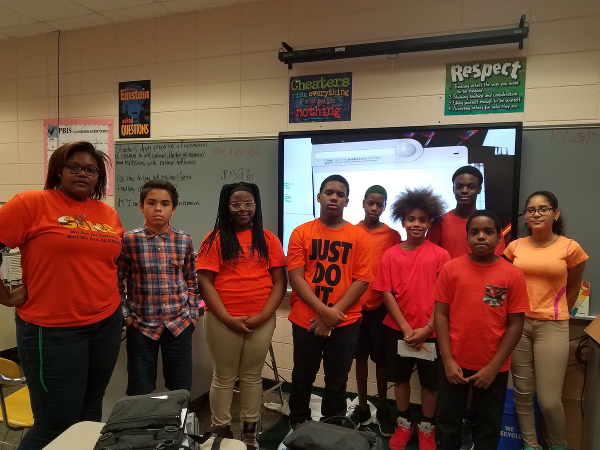 ken_mar7's tweet photo. Team7-1 #RedRibbon #SGMS #YourFutureIsKeySoStayDrugFree #LCSSUNITYDAY #WildAboutBeingDrugFree #SoaringEagles https://t.co/vif8vtjEo5