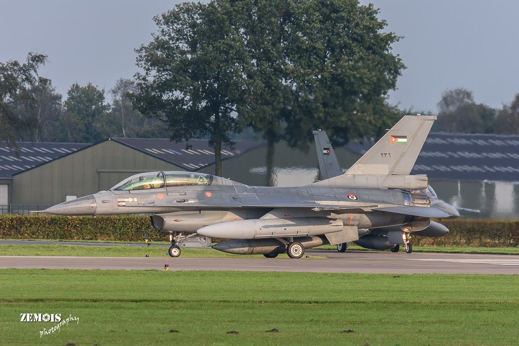 سلاح الجو الاردني يبدأ بتسلم الدفعه الاولى من مقاتلات أف-16 من هولندا DNAMFwBXcAEM3hI