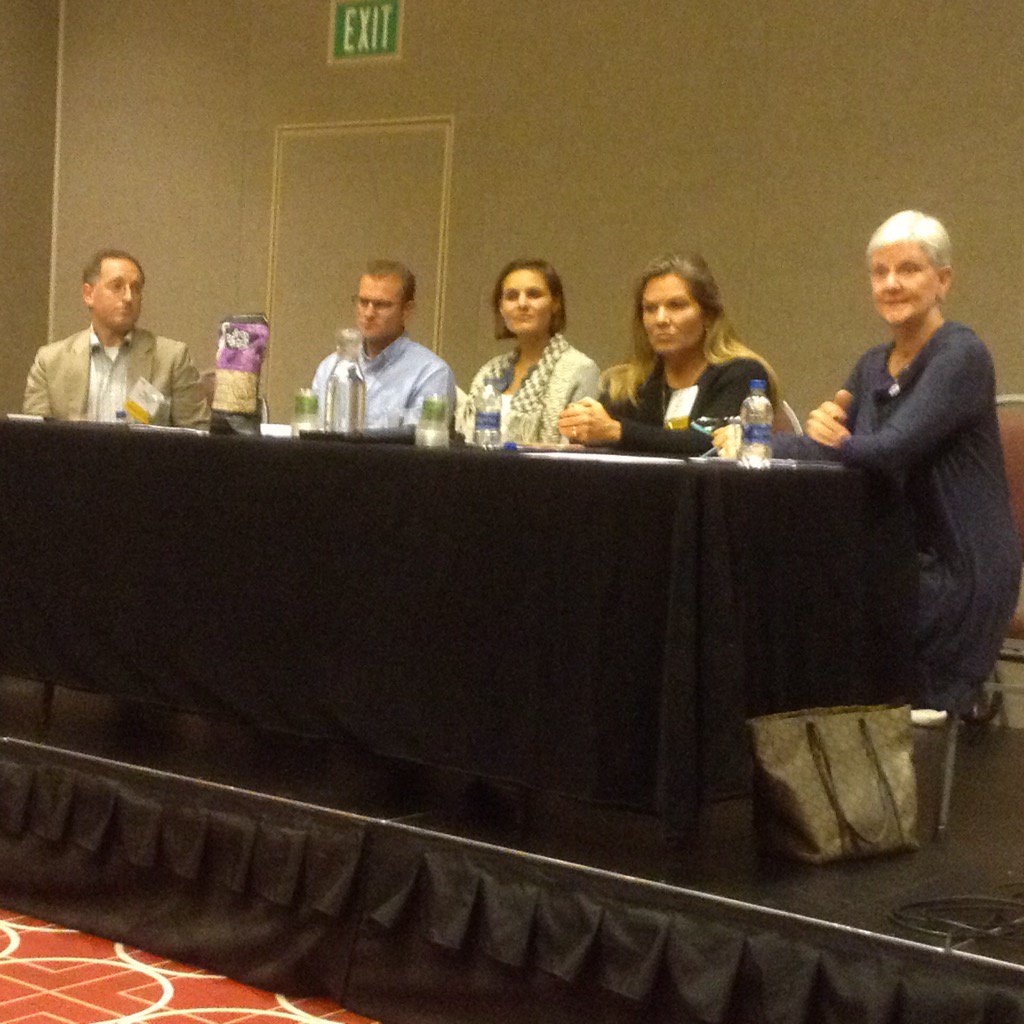 Kathy Roland <a href="/GreenhouseMN/">Jeremy Greenhouse</a> leads a what's cooking in food and ag startups discussion at MN Venture Conf.  #MNVC