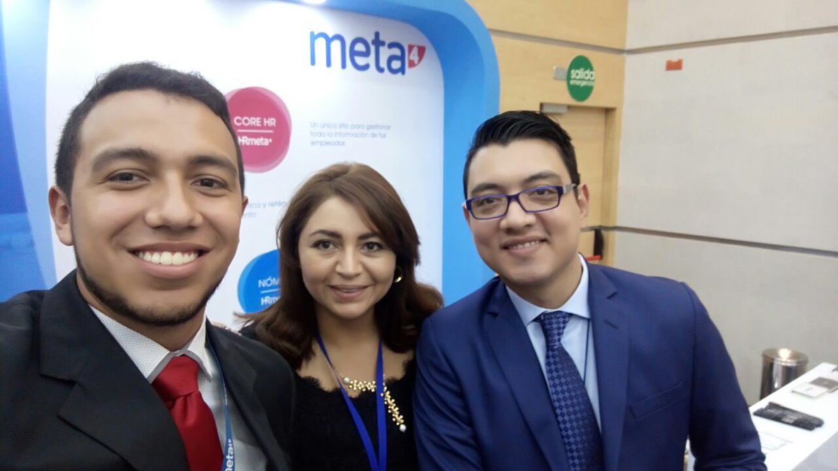CegidLATAM's tweet photo. Sergio Gómez, Javier Calderón y Maribel Cano, Marketing Manager Latin América en el stand de Meta4 #ForoMercer #CambiosinLímites https://t.co/eZjHIQ1L2n
