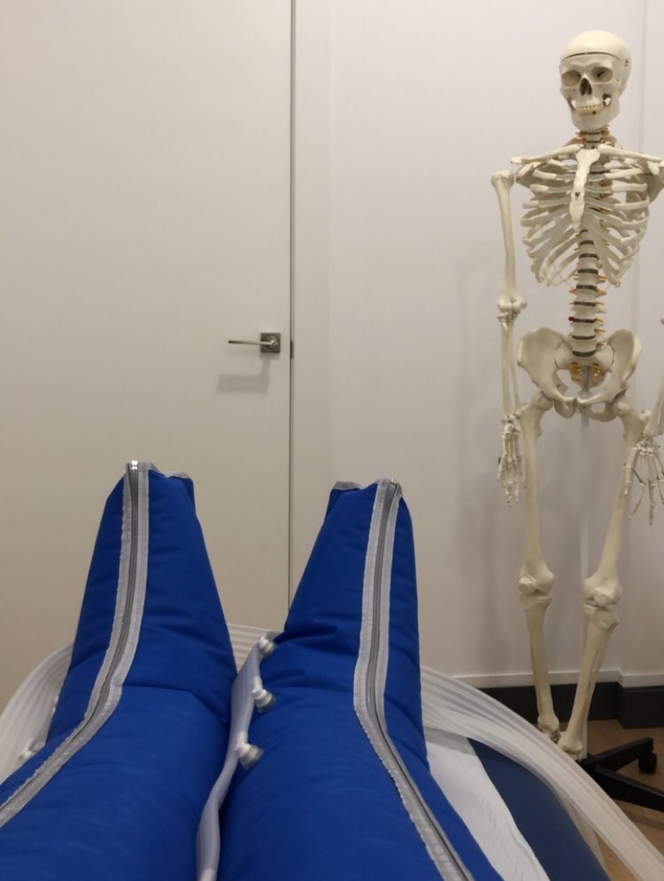 NazabalFisio's tweet photo. La presoterapia estimula el sist. linfático para eliminar líquidos, grasas y toxinas. Ponte en contacto.
#yosoydenazabal #presotherapy https://t.co/XKxDK2izCs