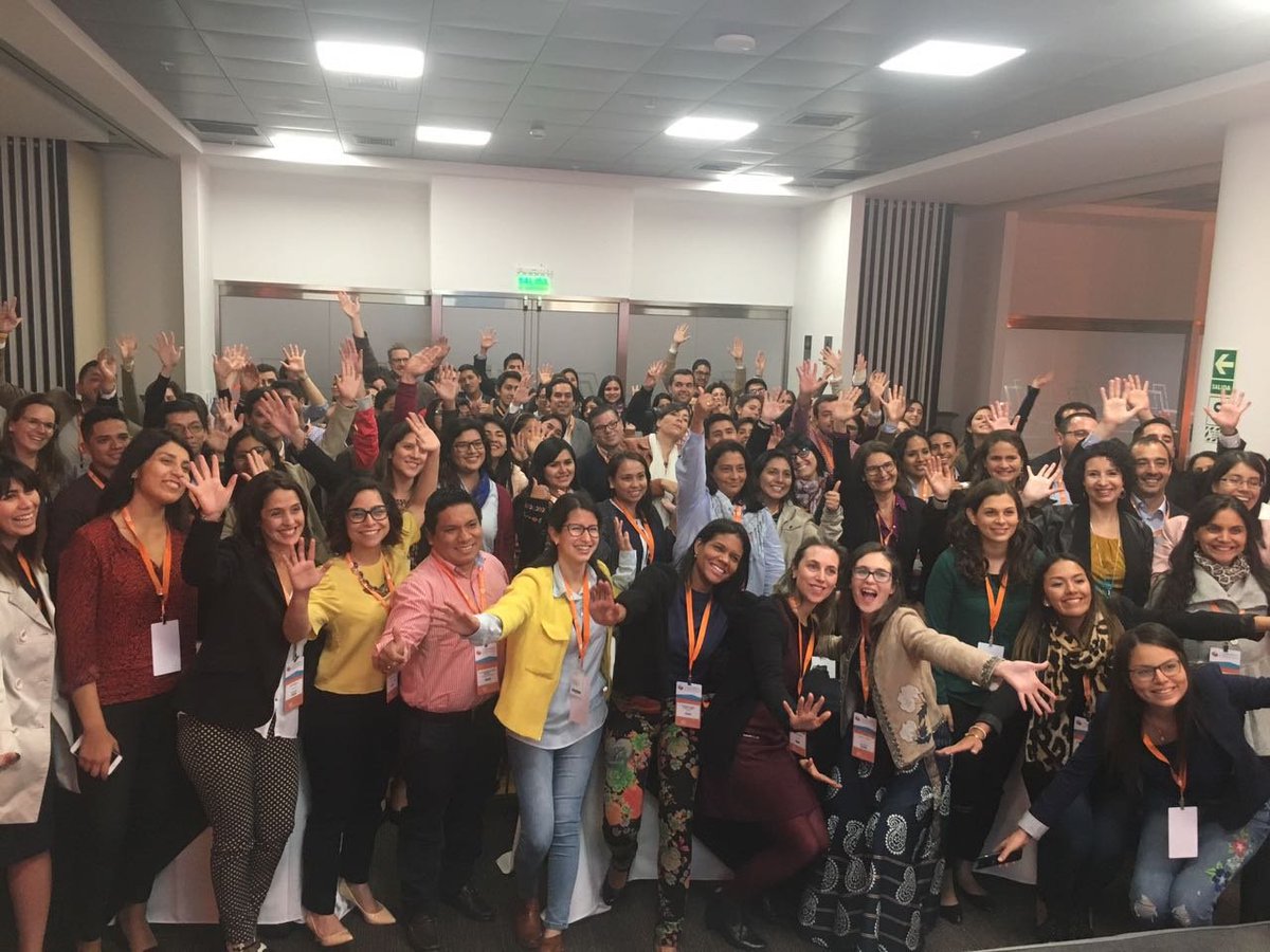 DialogusCI's tweet photo. El team #DialogusCI felicita a @APECIPeru por la gran organización del 2do Congreso Iberoamericano de #ComunicaciónInterna. #DialogusCI https://t.co/aAFfdAFzcc