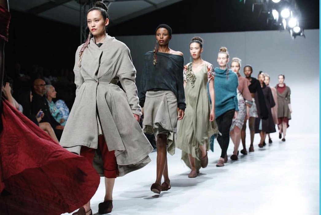 MagentaMagazin1's tweet photo. .@siesisabelle on the #SAFW runway. #fashionweek
📸 Henry Marsh https://t.co/JkggmyklHf