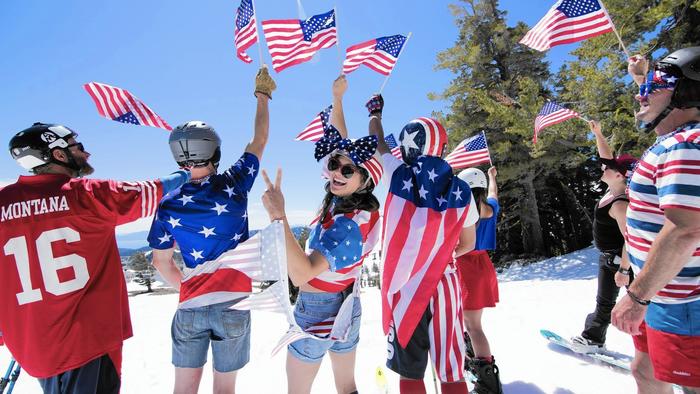 innerviewmag's tweet photo. My Lake Tahoe article is out today in the online edition of the @chicagotribune! Print version out Nov 5. https://t.co/sLT14VHWa6 #laketahoe https://t.co/jiwDlzGV1w