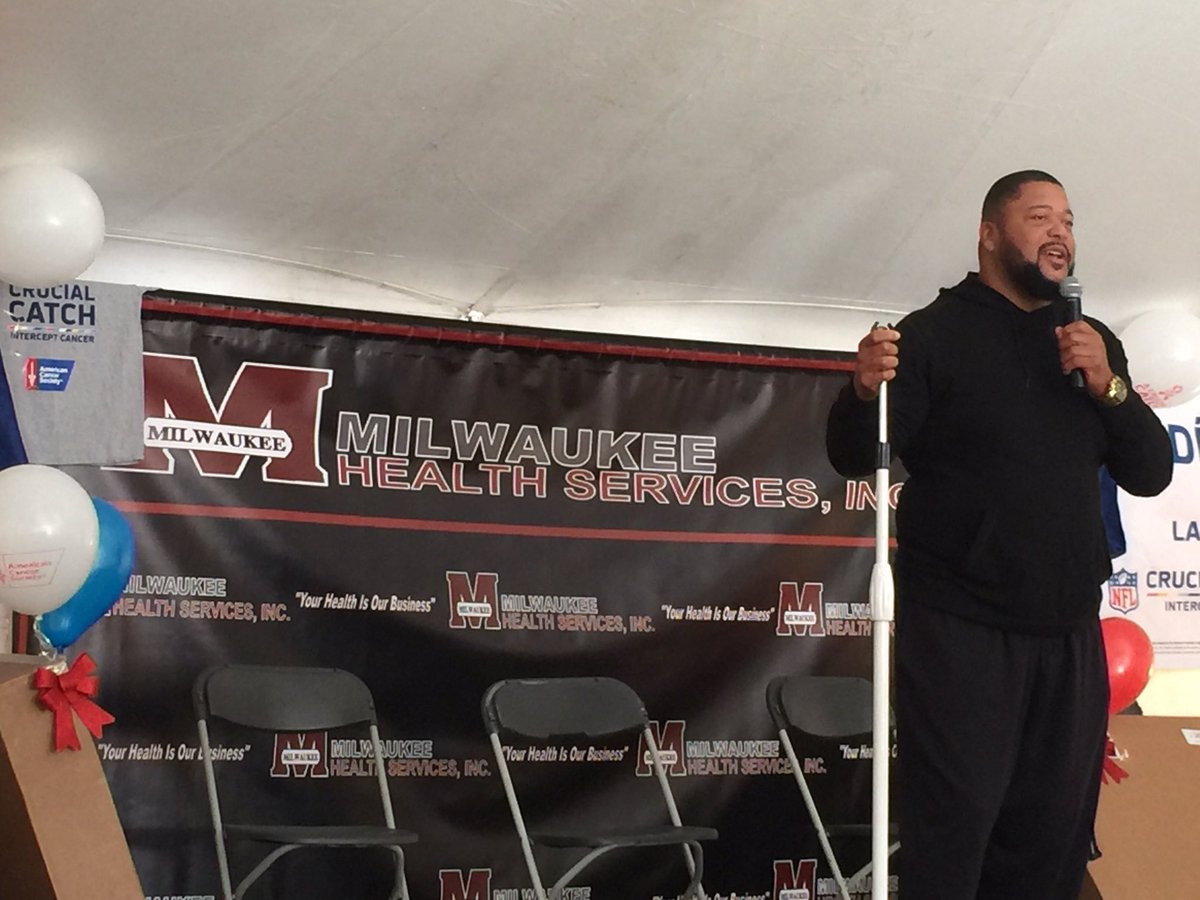 MayfieldSport's tweet photo. A great event w/ @GilbertBrown and #MilwaukeeHealthServices supporting the @NFL #CrucialCatch Program #GetYourCheckUp https://t.co/6AcynWmqvE