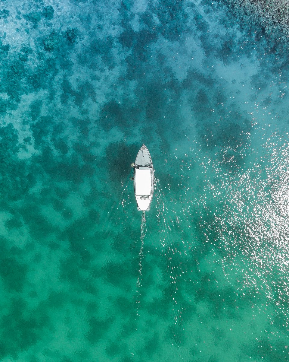 Float_House_LY's tweet photo. Floating offers a unique atmosphere where you can take time to meditate and relax. https://t.co/3zIApoa1AB