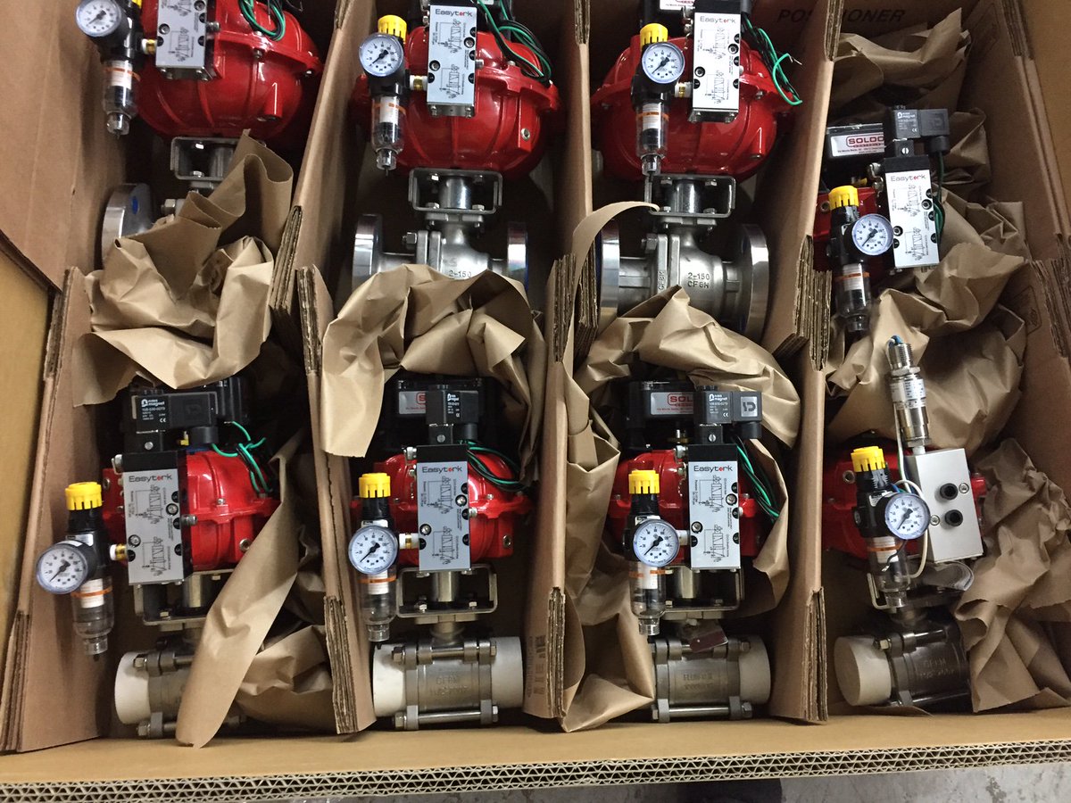 easytork's tweet photo. Easytork actuators mounted with Flow-Tek valve packages, including some modulating, en route to a refinery https://t.co/c7jbJzoB3g