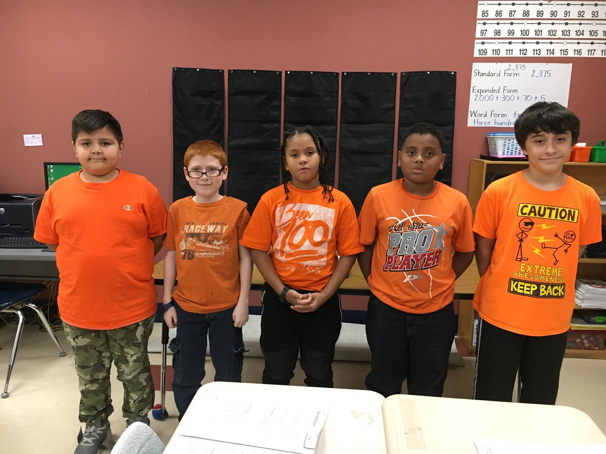 tammy1pulliam's tweet photo. 3rd Graders wear orange for unity! @ZebVanceEagles #teamzeb#watchussoar#anti-bully https://t.co/WFQXQfchSB
