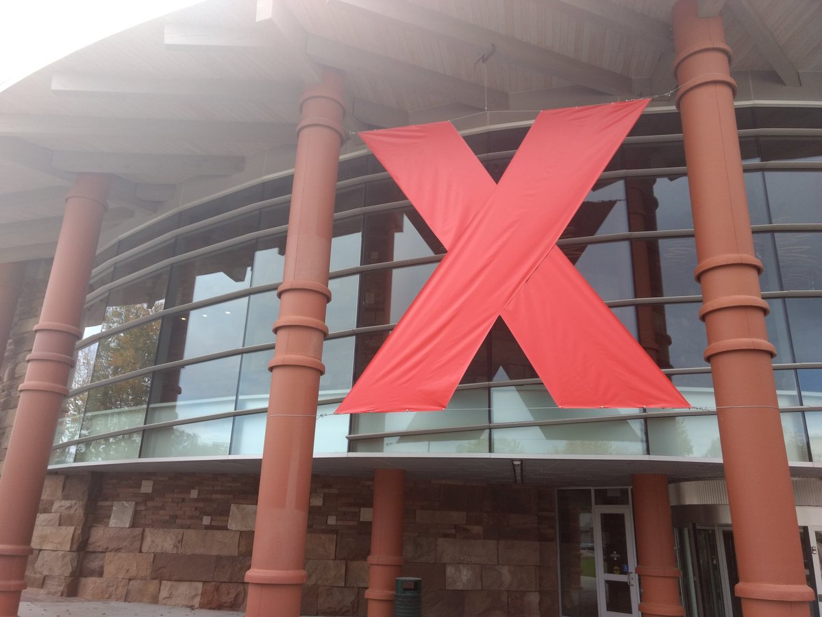 USIedu's tweet photo. Oh yeah, that thing by the Performance Center is up.

Welcome to campus, @TEDxEvansville - hope this makes it feel a little like home. https://t.co/FZAcZDgimw
