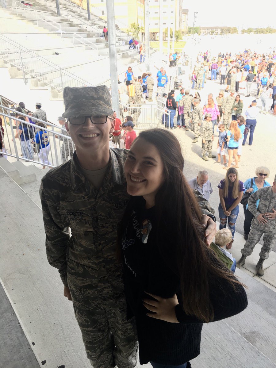 jordanb174's tweet photo. Hi hey hello I am very in love❤️💙😍 you make every day worth it, B #justlookathim #A1CSpencer #loveloveloveyou #proudAFgirlfriend 🇺🇸😏😉 https://t.co/Xx2HtBDsTZ