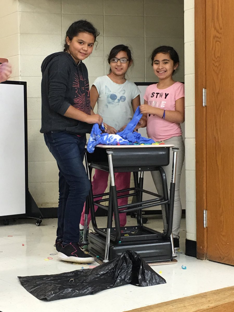 kryanlplibrary's tweet photo. Lake Park Nature Nerds tie dying shirts! #ASD4All https://t.co/eZMDv8XkB5