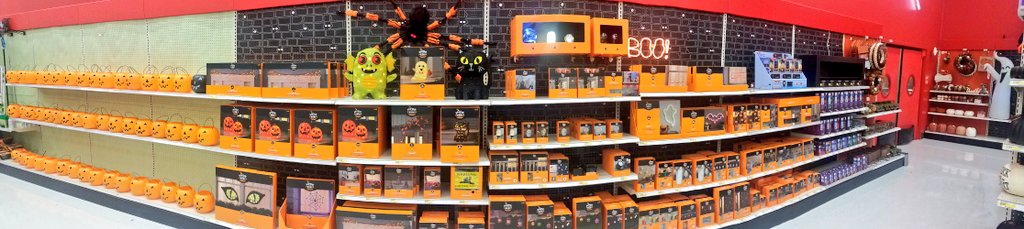 InMyFashion's tweet photo. Don't wait til the last minute to get your #Halloween stuff from @Target! #FlextoFill #vml @ColonJosian @JayYezzi @CSchengber @holt_kelsey https://t.co/Xuf2IjKliH