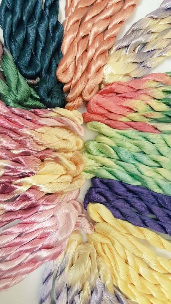 jackoscraftyco1's tweet photo. Silky hand dyed threads. https://t.co/UNObId2kRa #crossstitchlovers #stitchaddict #pinbroidery #silkythreads #embroidery #hackney https://t.co/OTisFbhdyA