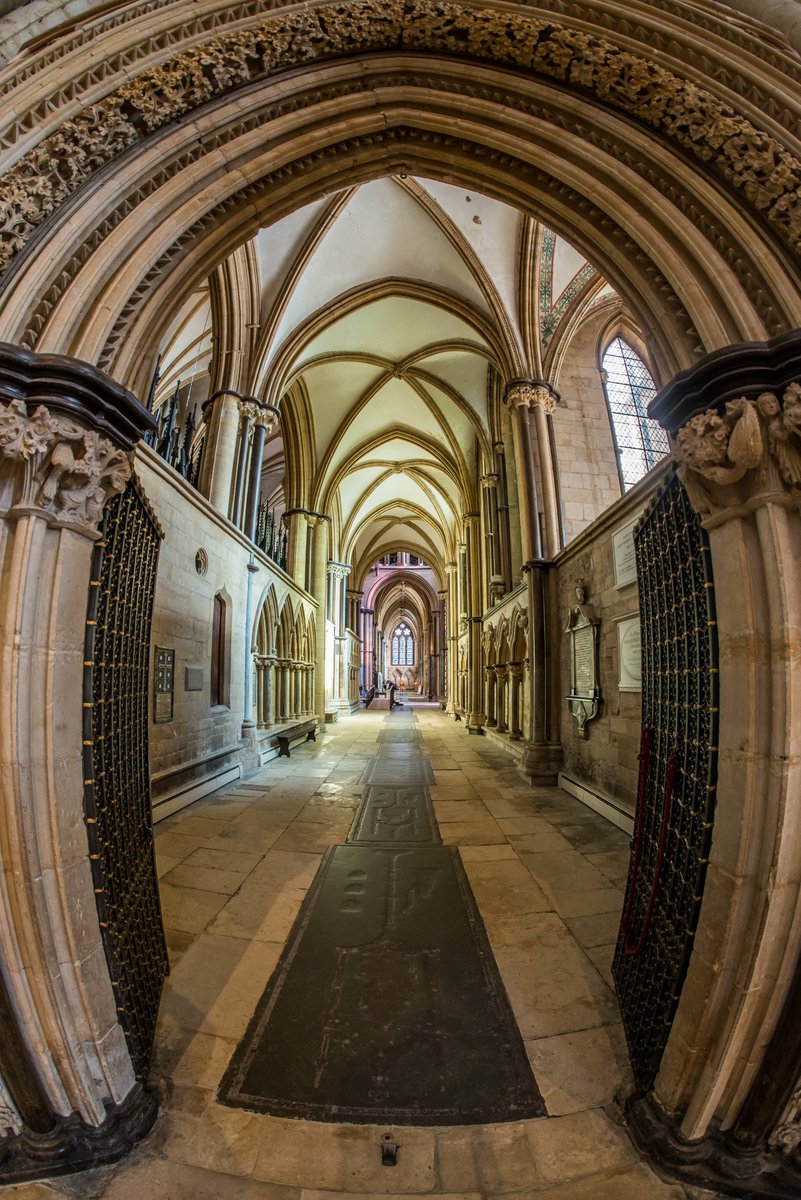 lincolninphoto's tweet photo. Words do no justice @LincsCathedral @visitlincoln @EnglishHeritage @LincsMuseums @LincsSkies @thelincolnite #lovelincoln #Lincoln #cathedral https://t.co/N0pyWRxujf