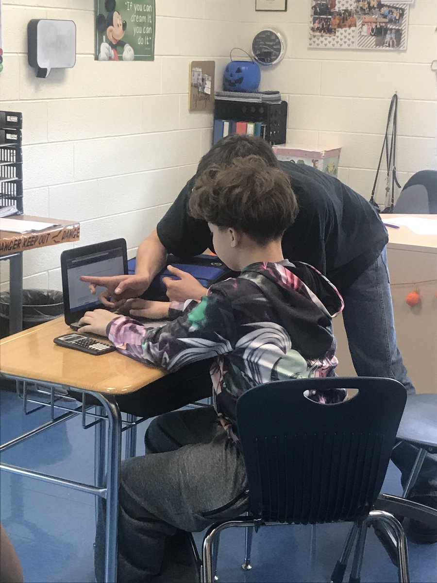 MrsDoyleTweets's tweet photo. @muhlsd Ms. Yuengel’s gr. 8 Ss working on solving equations through a variety of methods. 💻📝#mathishardwork #CriticalThinkingWednesday https://t.co/3xffNimFmb