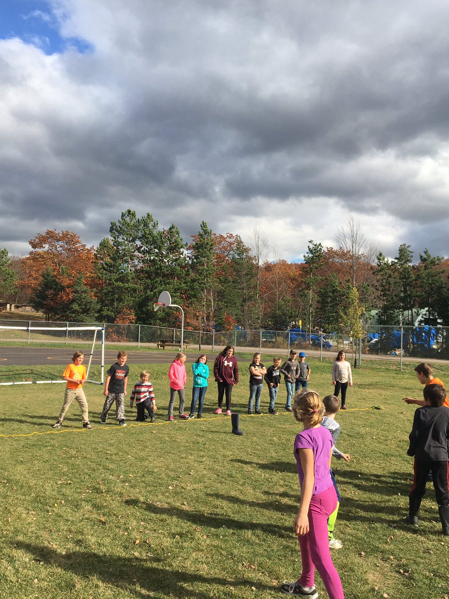Madawaskamel's tweet photo. Take Me Outside Day! #takemeoutside #freshair #kunkin #kicktheboot #outsideisfun #sherwoodsabres https://t.co/x1b30tUs3I