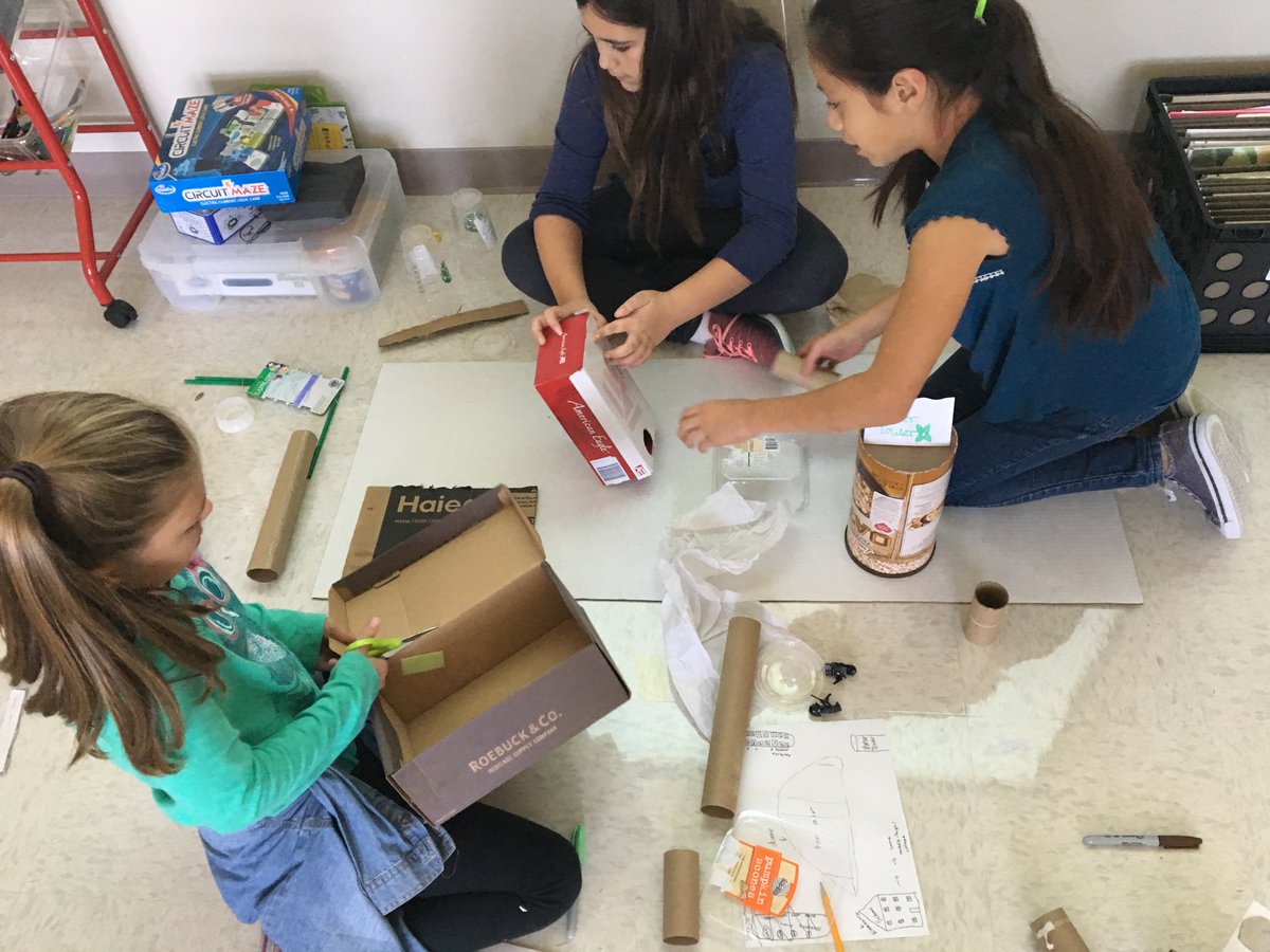 ShadowGlenES's tweet photo. Building space colonies4 @citiesinspace,fast approaching! #RealLifeDeadlines #futureengineers #authenticproblems #DestinationManor @ManorISD https://t.co/OWNHP51CJY