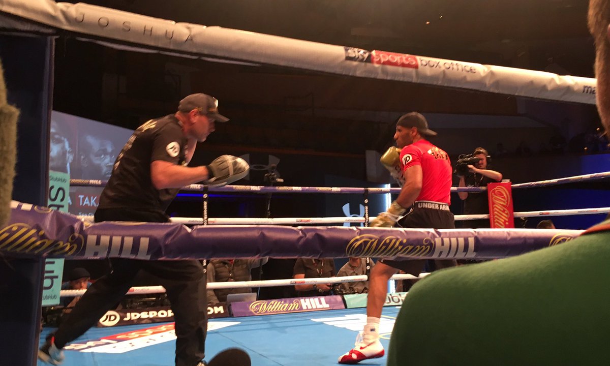 ameliaabeltrao's tweet photo. warmups from @iam_yafai, @JoeCordina_91, @DillianWhyte ahead for #BoxingSaturday in Cardiff @SkyJacquie @CardiffUnionTV https://t.co/lzgqa1PJRu