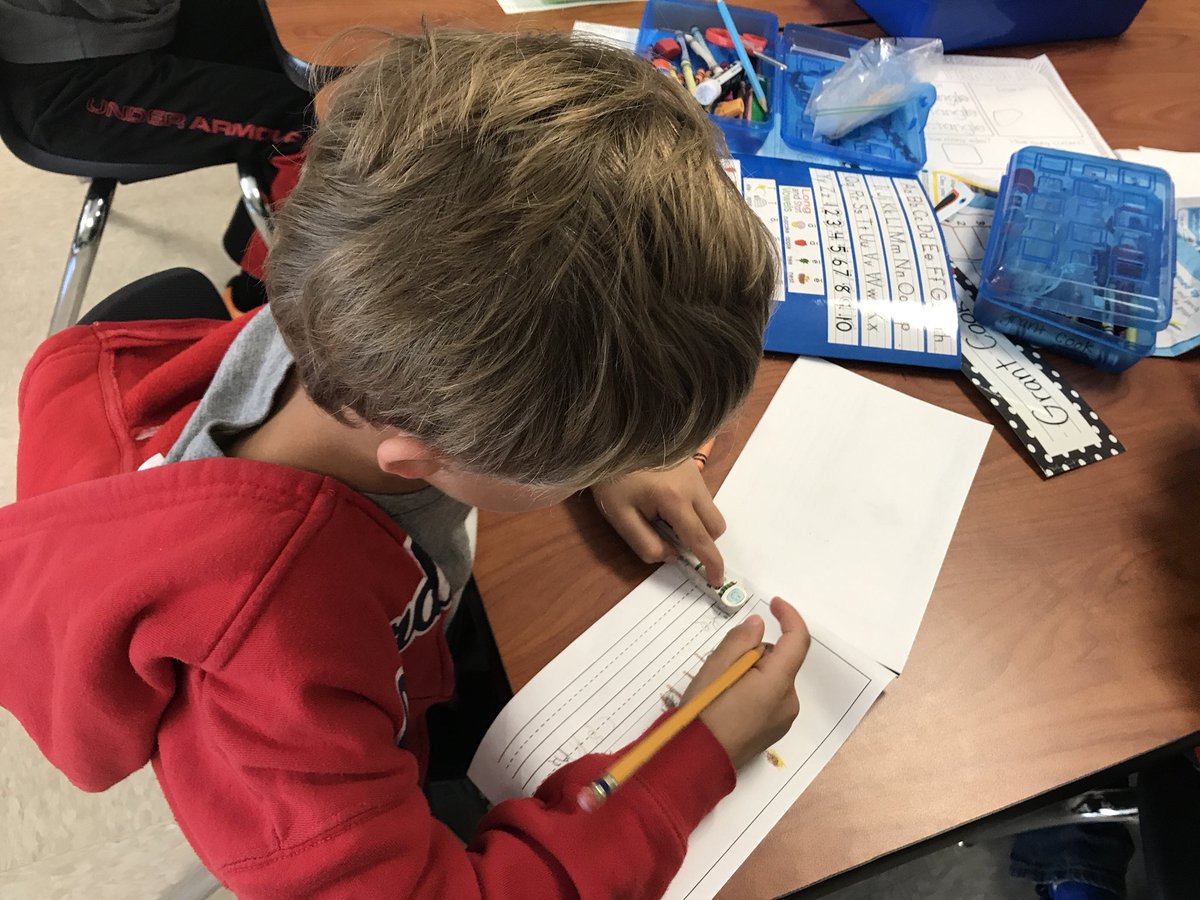 dreladymon's tweet photo. I’m so proud of my rockstar students using their spacemen to fix up their writing today! #trickortweetWSD #wsdlearns https://t.co/lSUGySPWkq