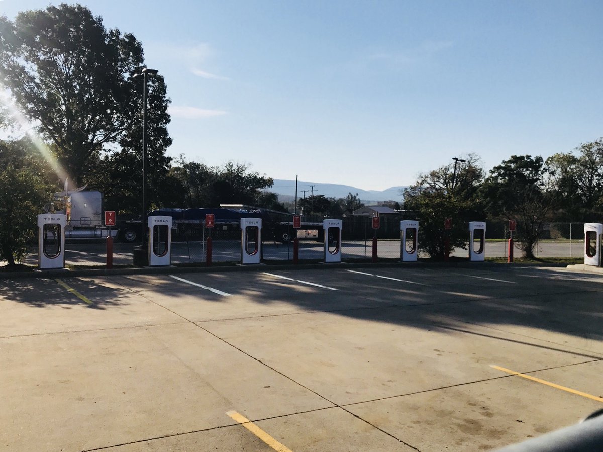 shawngarman's tweet photo. Excited about the new Tesla Superchargers being installed at Mt. Jackson VA! @talkingtesla wanted to give you a heads up for the podcast. https://t.co/yJQYWJXMho