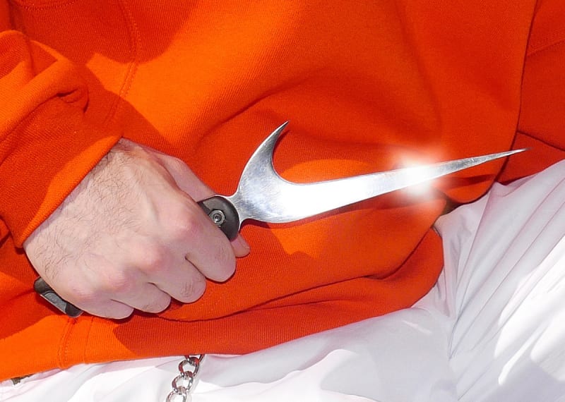 Complex's tweet photo. Someone's selling this Nike knife for $2,500 ππͺhttps://t.co/Eo2UvsJ5qm https://t.co/hxZu9NGD5l