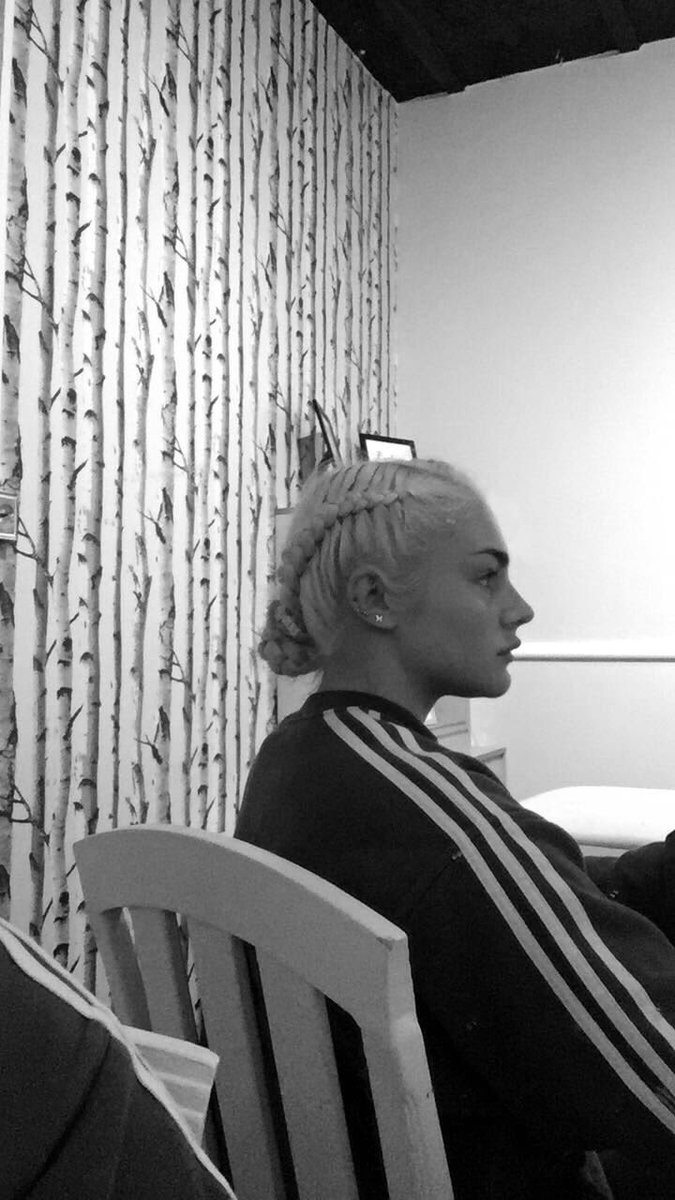 kelseygillll's tweet photo. BRAIDZ all day 🌊 https://t.co/dbZEK1jceL