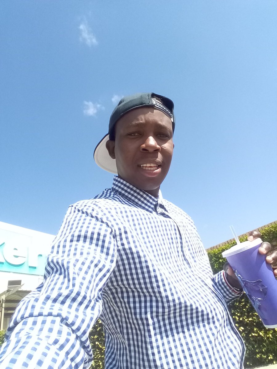 DestinyMohale's tweet photo. Anyone who have crush on me https://t.co/6DkYr1Af2O