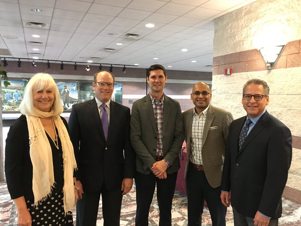 NJASANews's tweet photo. From left, @CMElementarySch Supt Zelenak meets with staff of @FrontlineEdu at #Workshop2017. https://t.co/6qrlCyZY7e