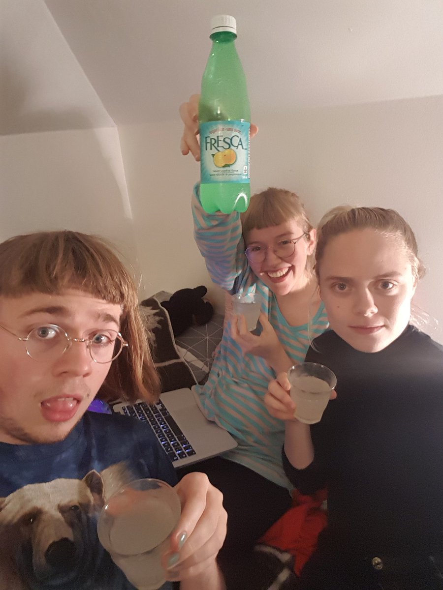 krakkus's tweet photo. EPIC COMEBACK Í NÆSTU VIKU! https://t.co/HxGYvrcV7K