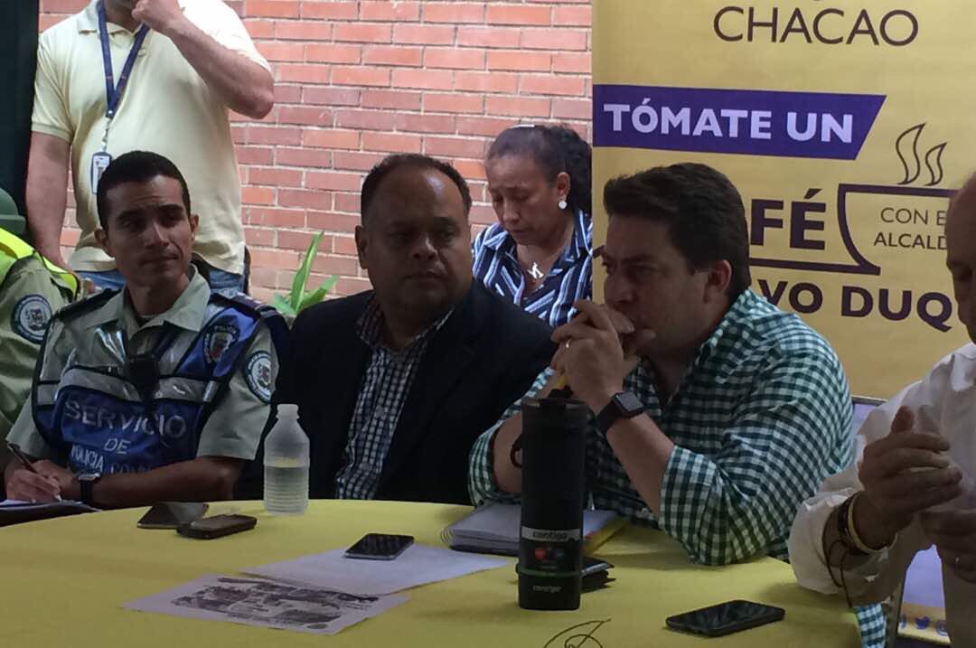 maximo_sanchez's tweet photo. #25Oct Parque Las Mariquitas, Campo Alegre; acompañando la iniciativa del Alcalde de Chacao; “Tómate un café con  @duquegustavopj “ https://t.co/frWLZRtoIn