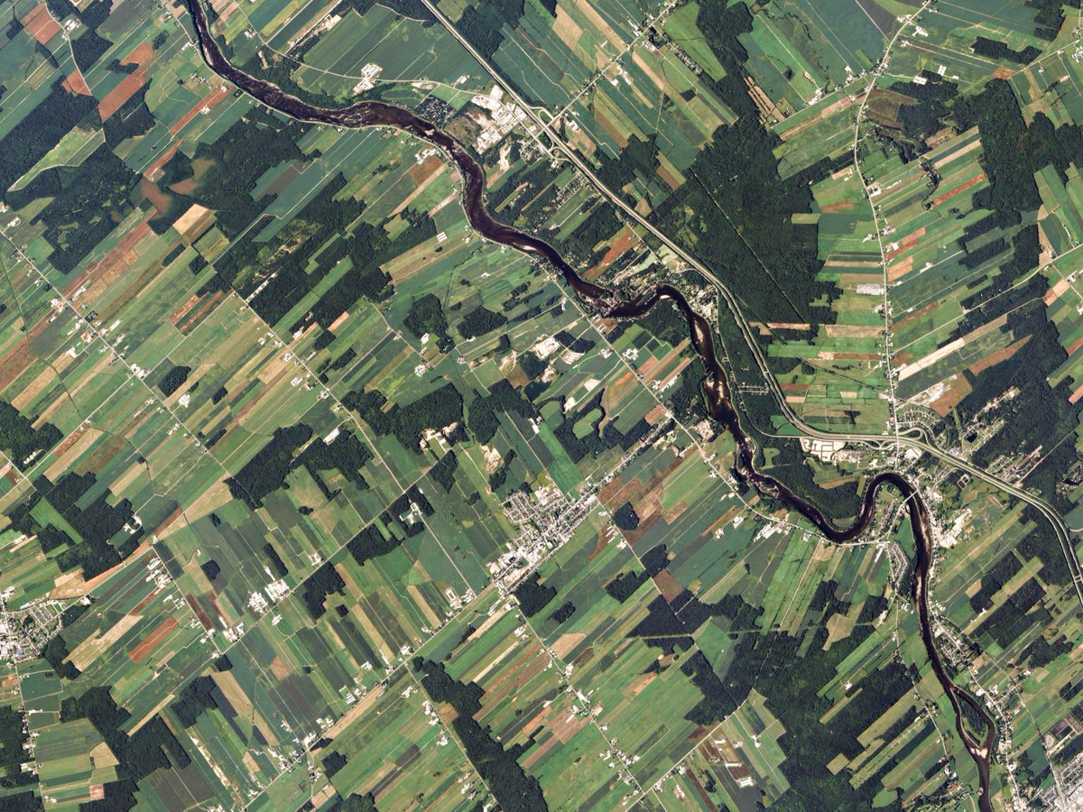 planet's tweet photo. Surface Reflectance Beta now available in Planet Explorer &amp; API: https://t.co/nqJWZJ1gcR https://t.co/G3Pw8QzL6D