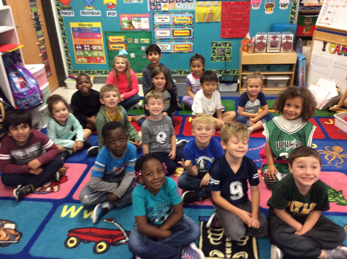 Jersey day for Red Ribbon Week #bearshine <a href="/BennettBears/">Bennett Bears</a>