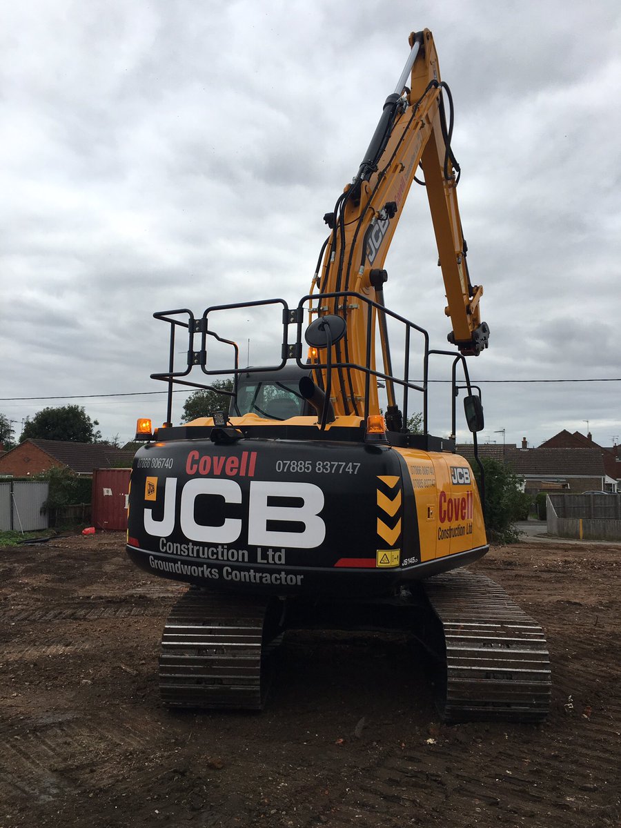 KLConstruction8's tweet photo. So it's our JCB JS145 first birthday 🎉 @JCBmachines @Watling_JCB #keepherclean #prideinourfleet #buybritish https://t.co/HC3TVesFbj
