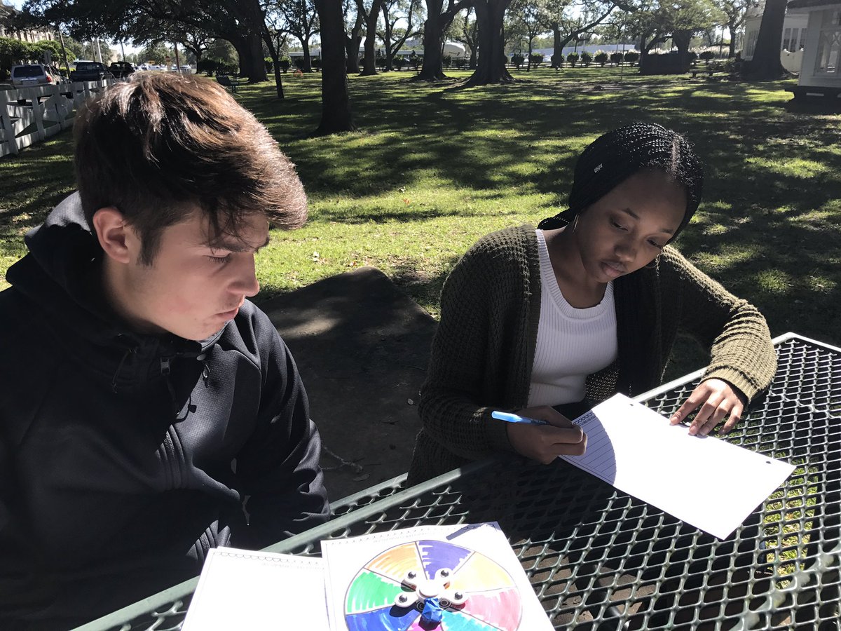 mrsrlovisa's tweet photo. Fidget Spinner Spinners to study basic probability in Algebra I @stmsaints @Erintegration #stmus https://t.co/SvHyEQMVEz