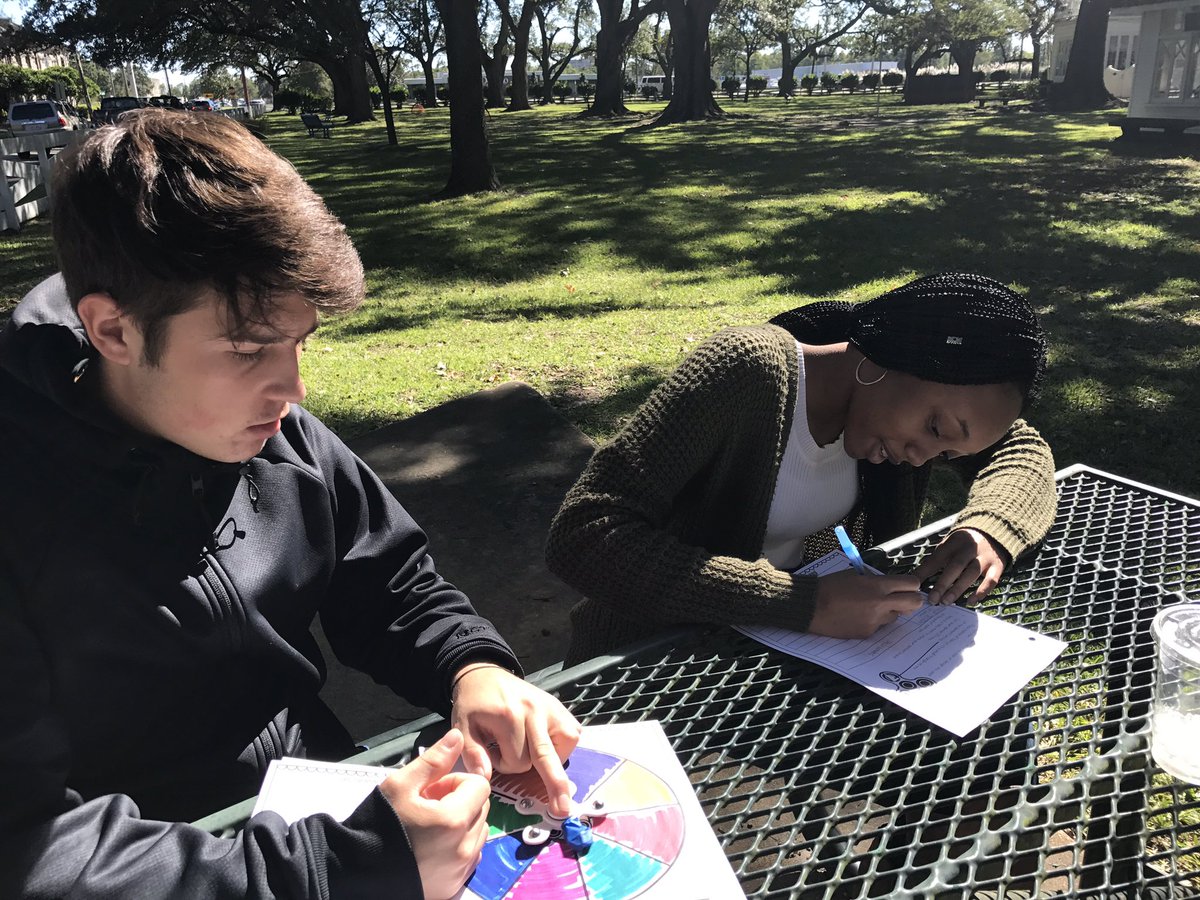 mrsrlovisa's tweet photo. Fidget Spinner Spinners to study basic probability in Algebra I @stmsaints @Erintegration #stmus https://t.co/SvHyEQMVEz