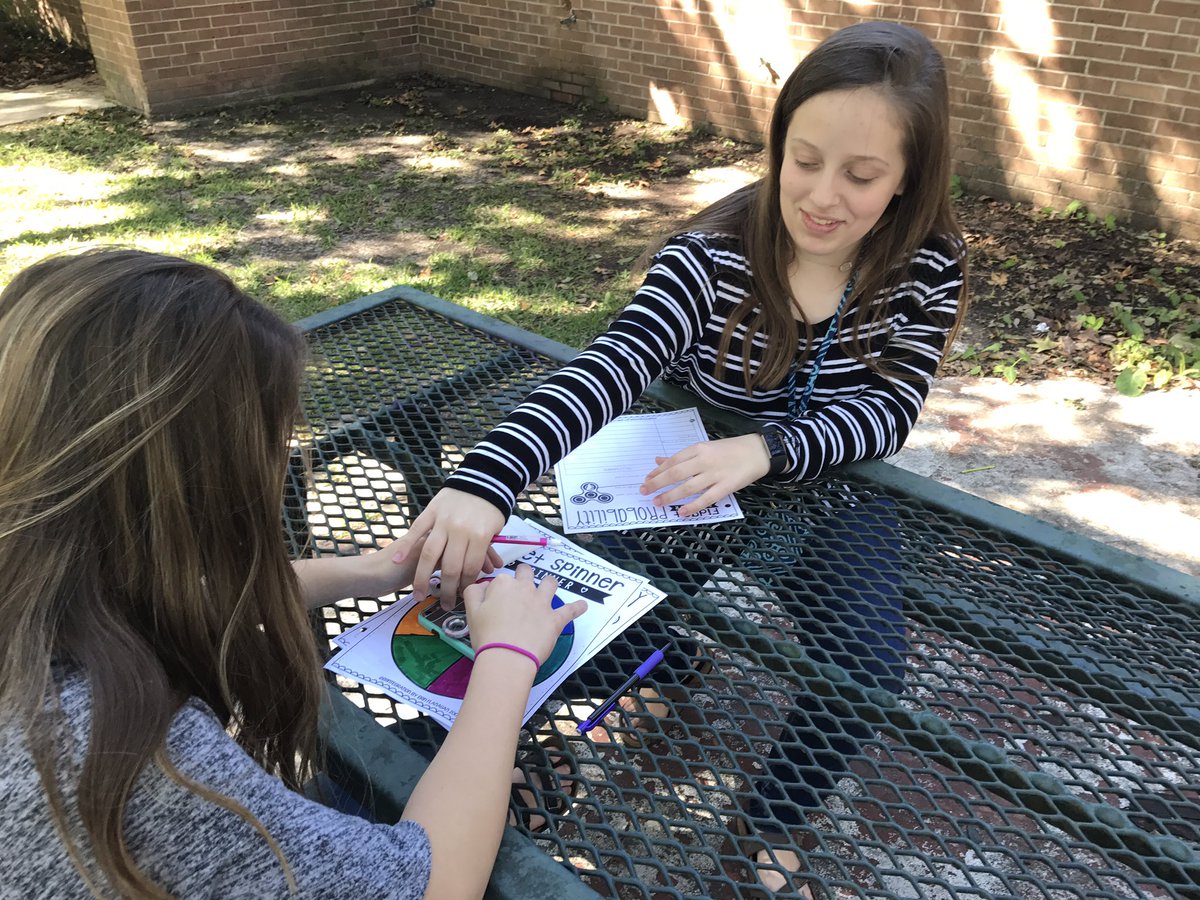 mrsrlovisa's tweet photo. Fidget Spinner Spinners to study basic probability in Algebra I @stmsaints @Erintegration #stmus https://t.co/SvHyEQMVEz