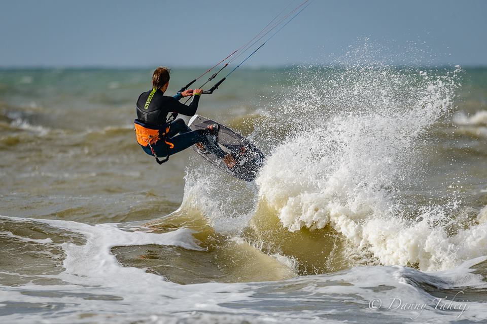 Even de dag doornemen?
fb.me/dezeekustwestl… met Danny en Abdel

#dezeekust #westland #kiten