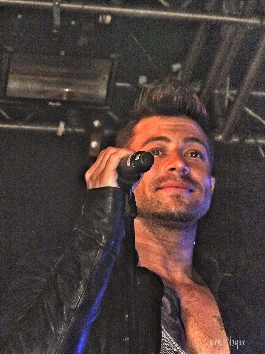 ClaireNaylor78's tweet photo. Throwing it back to four years ago today @MrDuncanJames #RouletteTour #OxfordO2Academy #Blue #Tour #Live 💙 https://t.co/TFU4bSJjTa