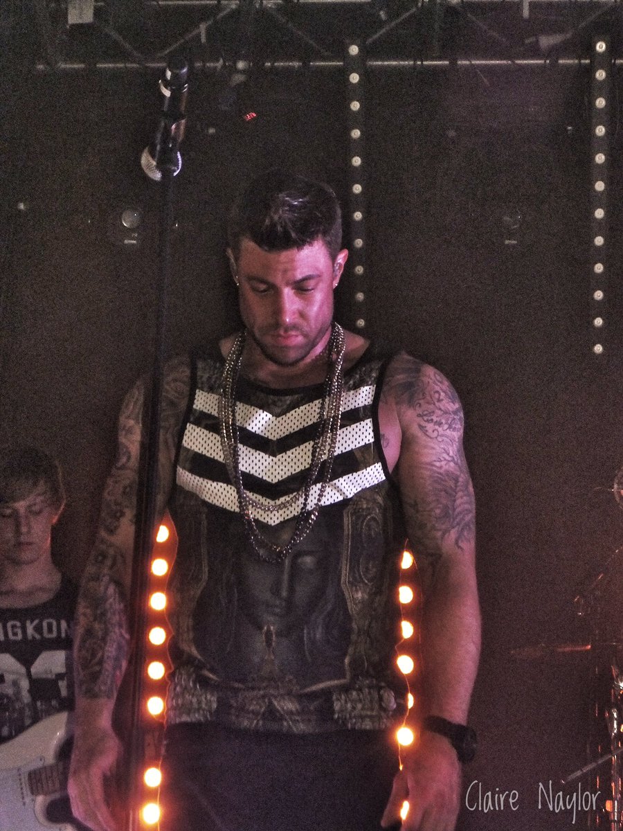 ClaireNaylor78's tweet photo. Throwing it back to four years ago today @MrDuncanJames #RouletteTour #OxfordO2Academy #Blue #Tour #Live 💙 https://t.co/TFU4bSJjTa