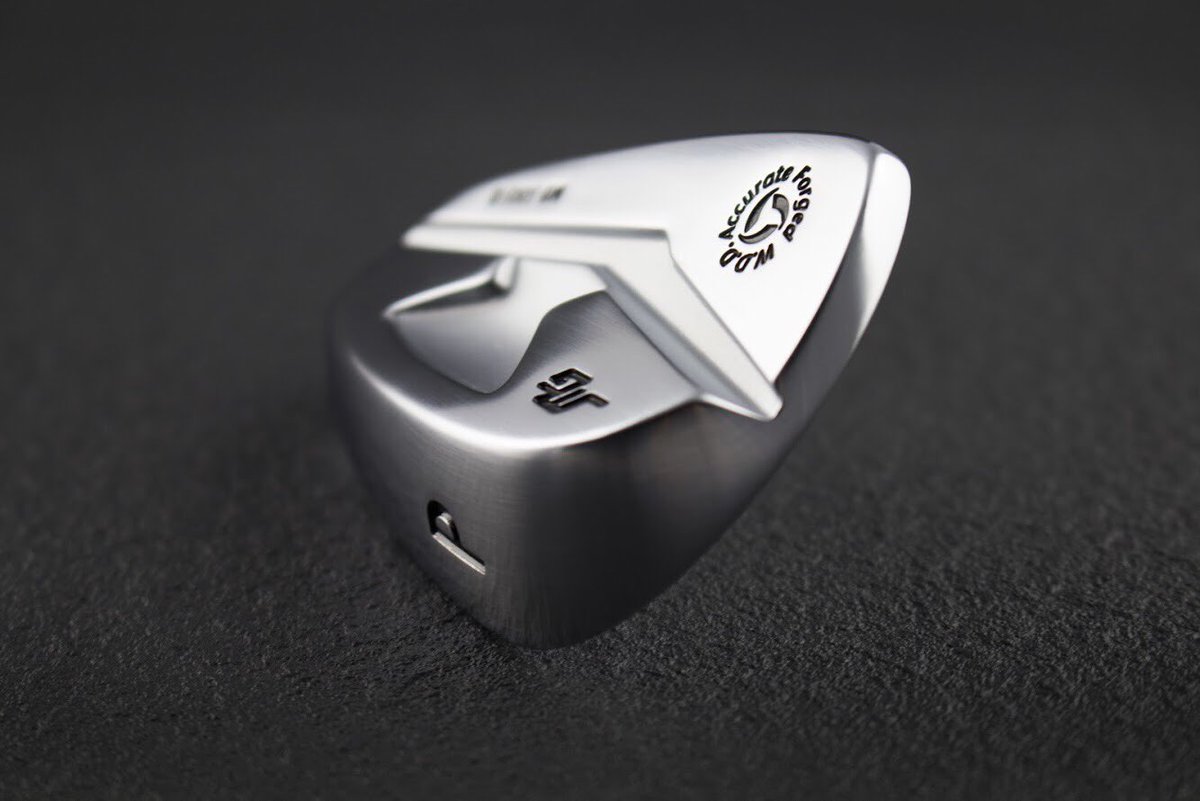 MiuraGolfInc's tweet photo. By repositioning 15 grams, the MB-5005 looks like a MB with the forgiveness and performance of a MC. #MGCollection #MiuraGolf #TheMiuraWay https://t.co/Vw0zHhiZuj