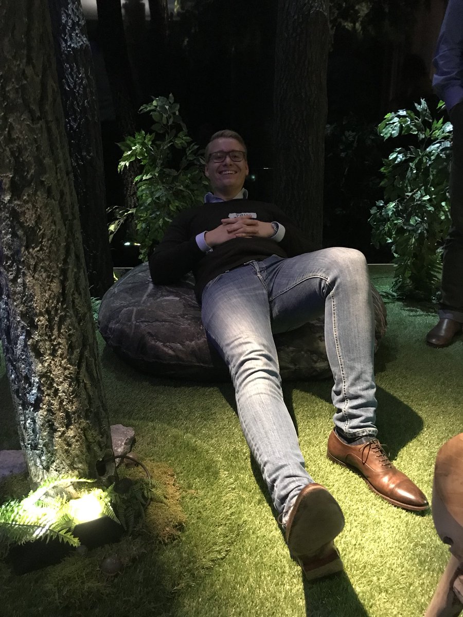 Rh3v0's tweet photo. Hanging out with @tuvcom_ispace and having a blast https://t.co/7j7b9MQ6nm