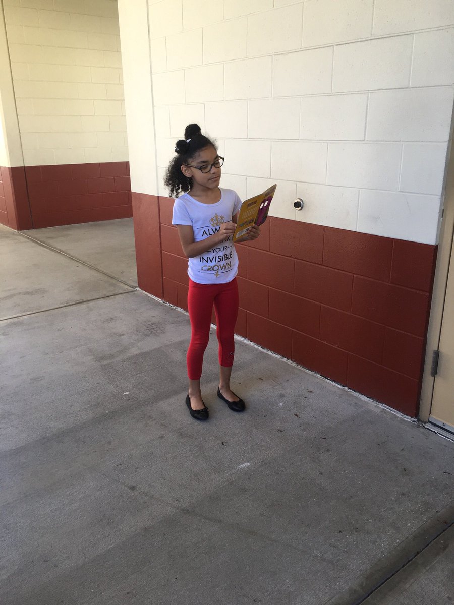 schrader11041's tweet photo. RRHS Teen Trend Setters &amp; SES 1st graders getting to know each other and working on reading goals! https://t.co/yTbLLw5BeS
