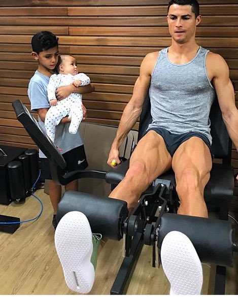 joaovircto's tweet photo. nunca vi uma sola de tenis tao limpa https://t.co/QCoY9aV8ZX