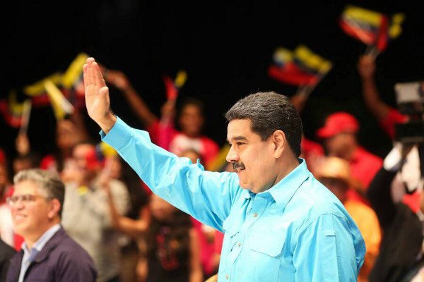 SGMinEcoFinanza's tweet photo. #25Oct Maduro: Antes del 31 de diciembre la meta es llegar a 200 mil brigadistas del Movimiento Somos Venezuela https://t.co/i6bXqRNsOo https://t.co/f2cEfTcc21