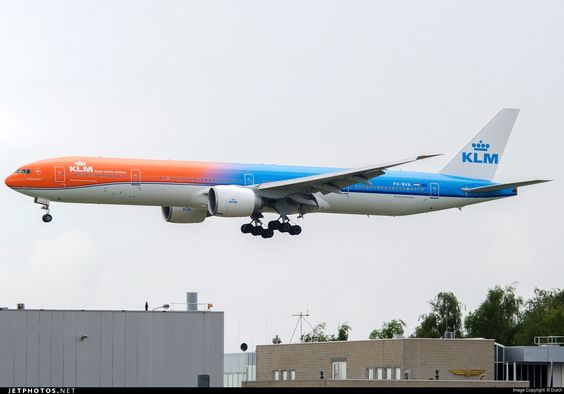 AviacionTw's tweet photo. El bicolor de #KLM. #Aviation #AviationLovers https://t.co/NIKPApuKBq