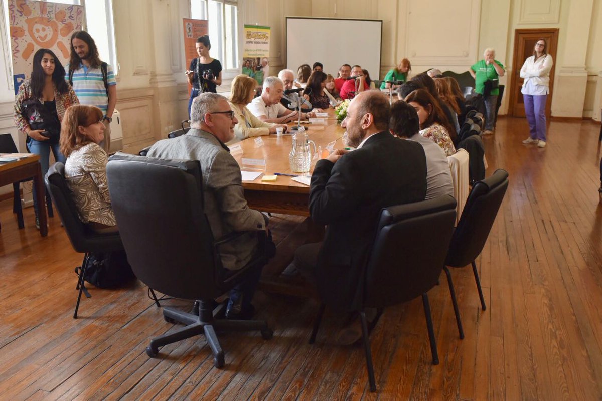 Leo_Caruana's tweet photo. Hoy participamos de un encuentro junto a ONGs de la ciudad sobre la articulación con el sistema de #salud con muchos aportes #CASSFCM https://t.co/IsSPeelFdg