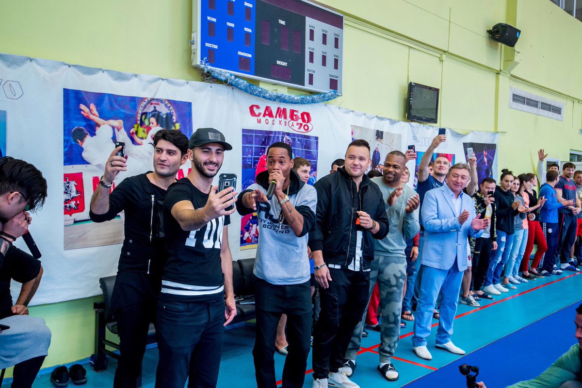 BodyHeadMusic's tweet photo. @sm_bullett Freestyles for Fans in Russia 🇷🇺💪💯 https://t.co/zuSi7tZVKT