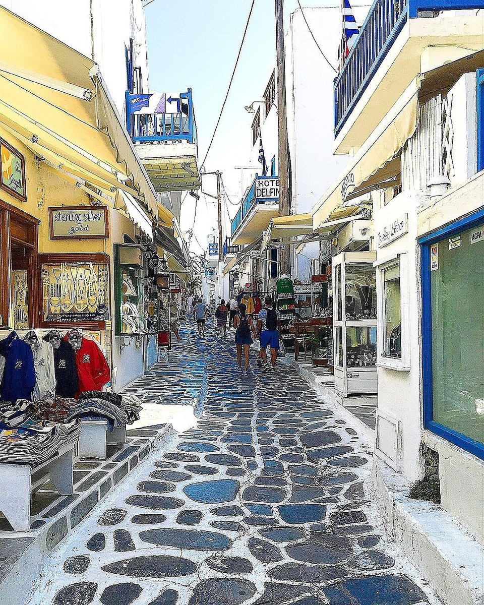 thenenesworld's tweet photo. You can see the Greek isles in pictures a million times... but it still takes your breath away in person. ❤ #Mykonos #Greece  #travelpic https://t.co/oJaZqy3RMC