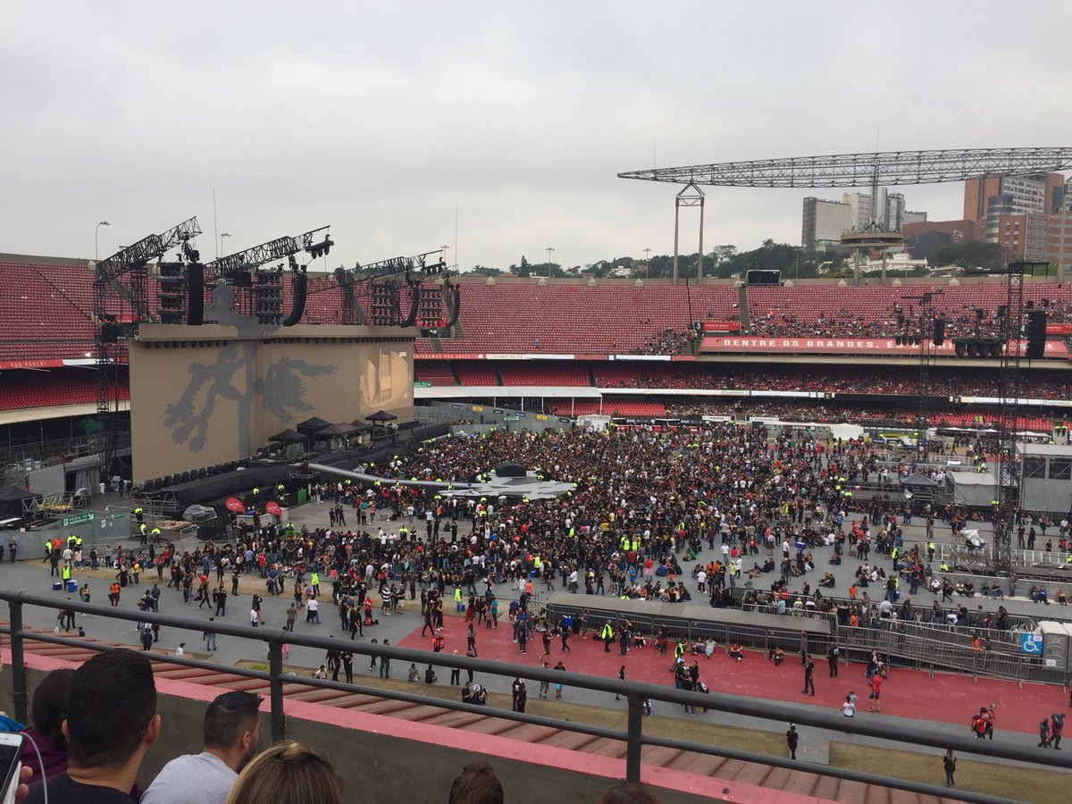 diegoeis's tweet image. #U2TheJoshuaTree2017 :-)