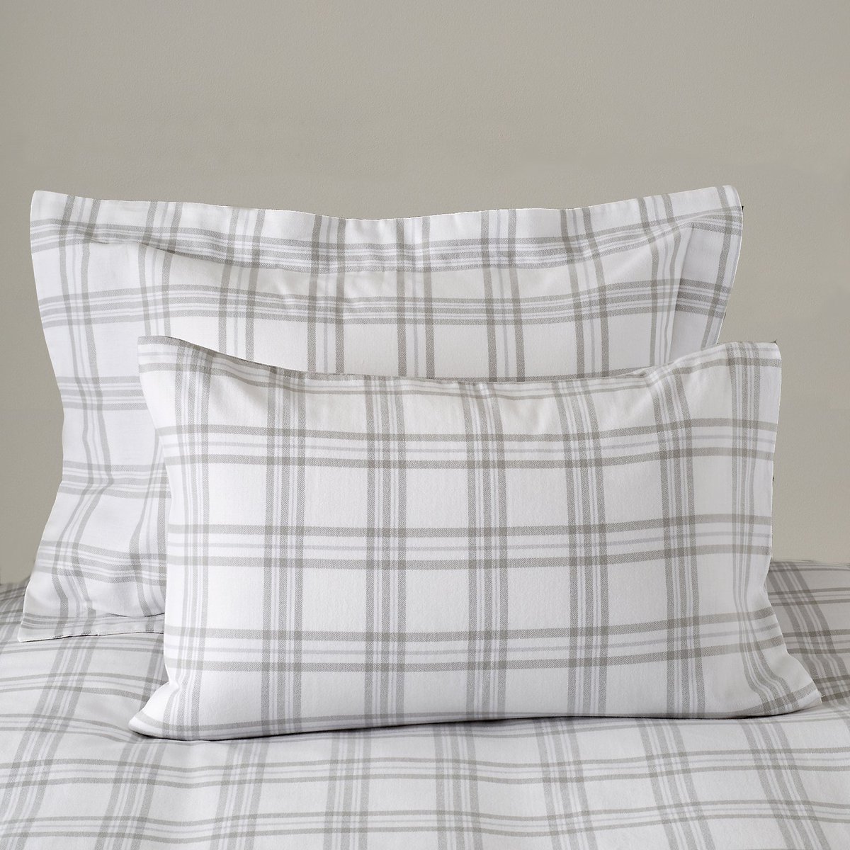 hypnosbeds's tweet photo. Redecorating for Winter? Enter our competition to #win a Kingston #bed linen set from @thewhitecompany by RT-ing &amp; following both of us! https://t.co/BvJ54f0JS6